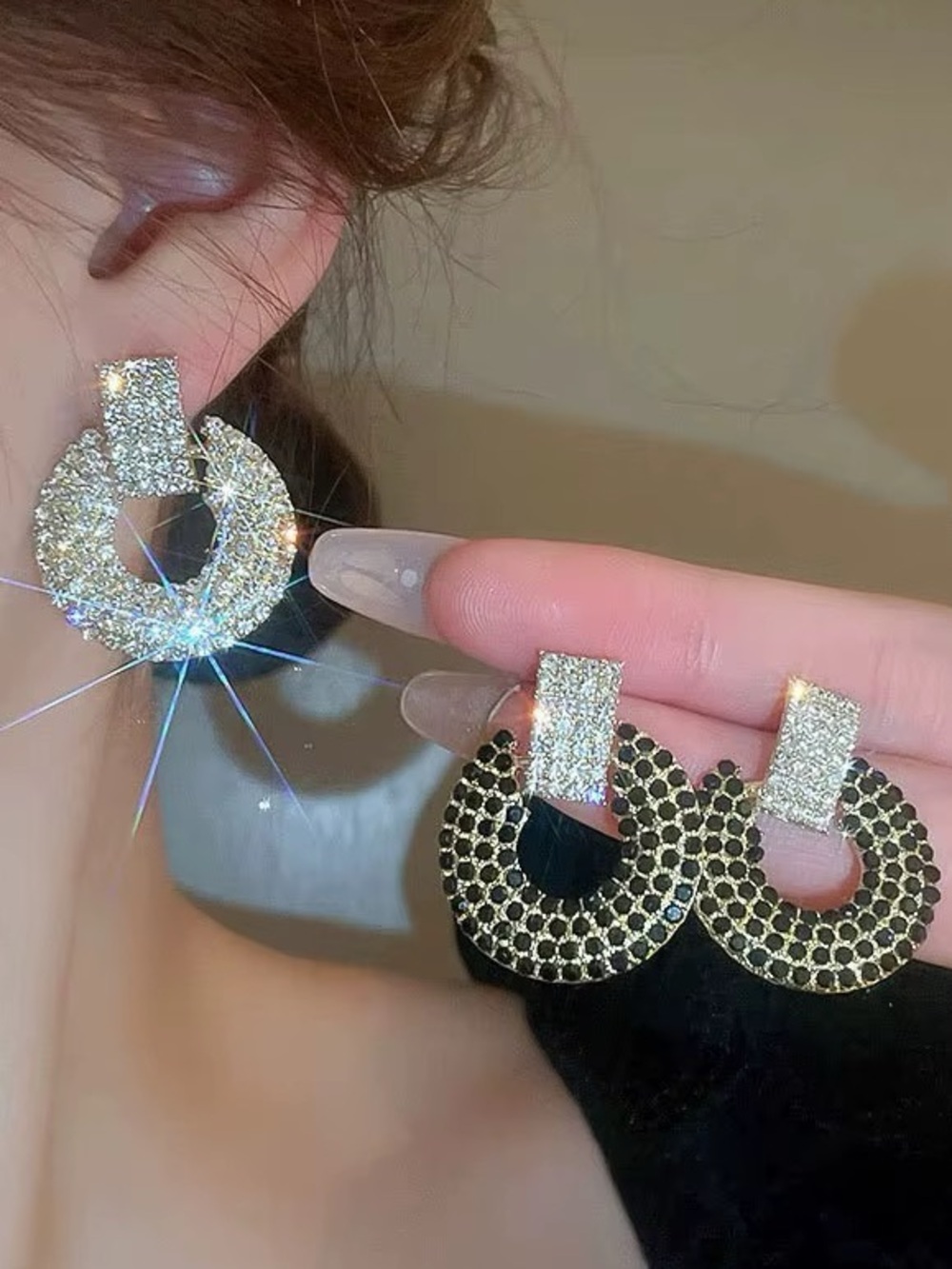 *** High Quality Sparkling Black & Gold Pavé Circle Drop Earrings - Women Jewelr